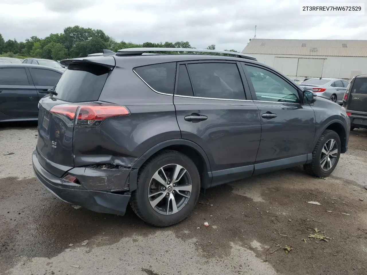 2017 Toyota Rav4 Xle VIN: 2T3RFREV7HW672529 Lot: 62271155