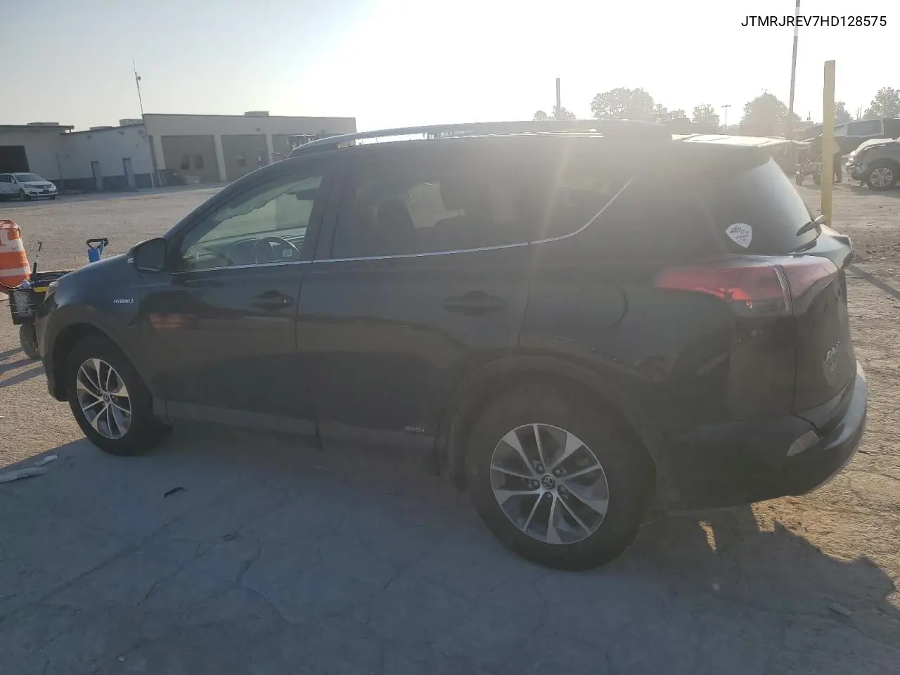 2017 Toyota Rav4 Hv Le VIN: JTMRJREV7HD128575 Lot: 62410715