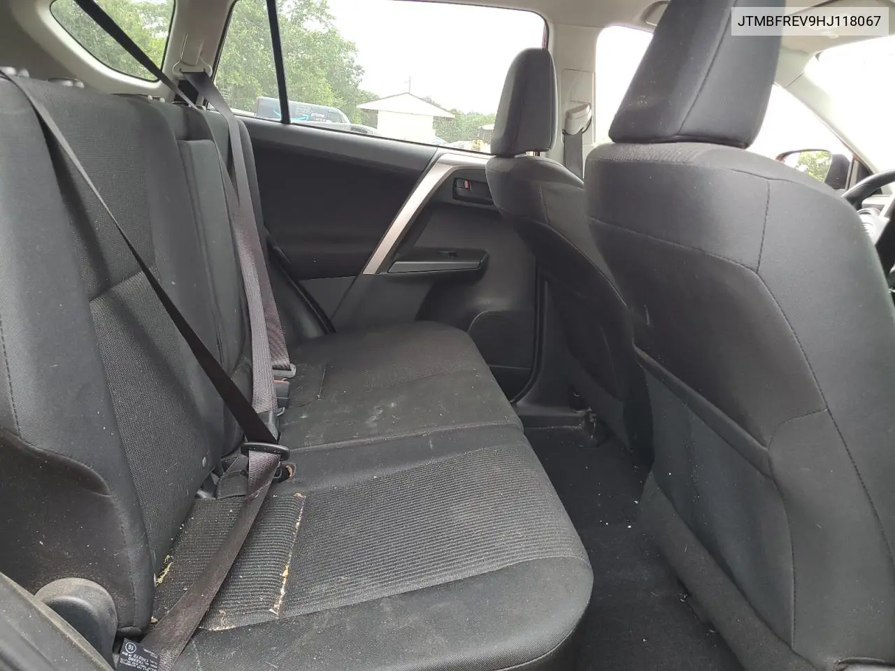2017 Toyota Rav4 Le VIN: JTMBFREV9HJ118067 Lot: 62819085