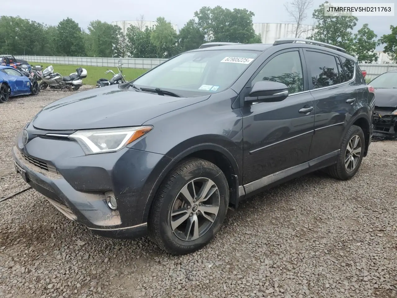 2017 Toyota Rav4 Xle VIN: JTMRFREV5HD211763 Lot: 62905225