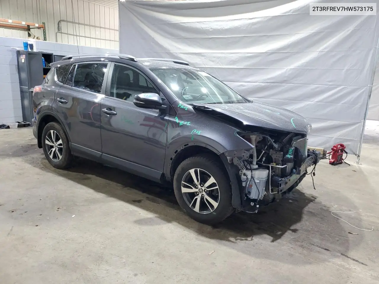 2017 Toyota Rav4 Xle VIN: 2T3RFREV7HW573175 Lot: 63019095