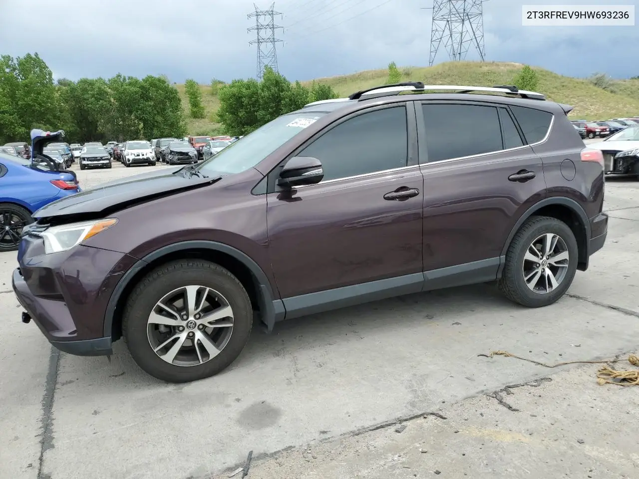 2017 Toyota Rav4 Xle VIN: 2T3RFREV9HW693236 Lot: 63407225