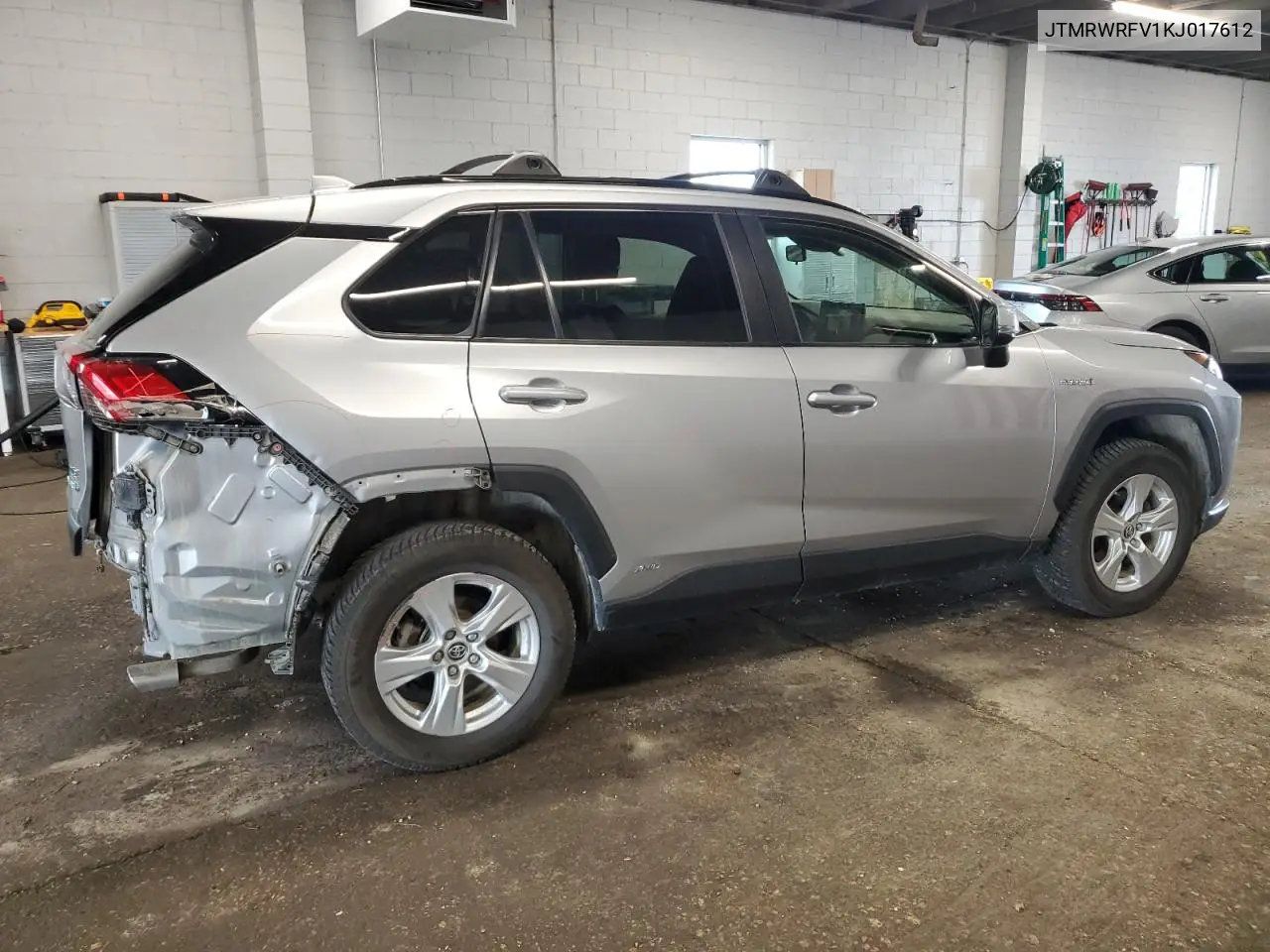 2019 Toyota Rav4 Xle VIN: JTMRWRFV1KJ017612 Lot: 62714215