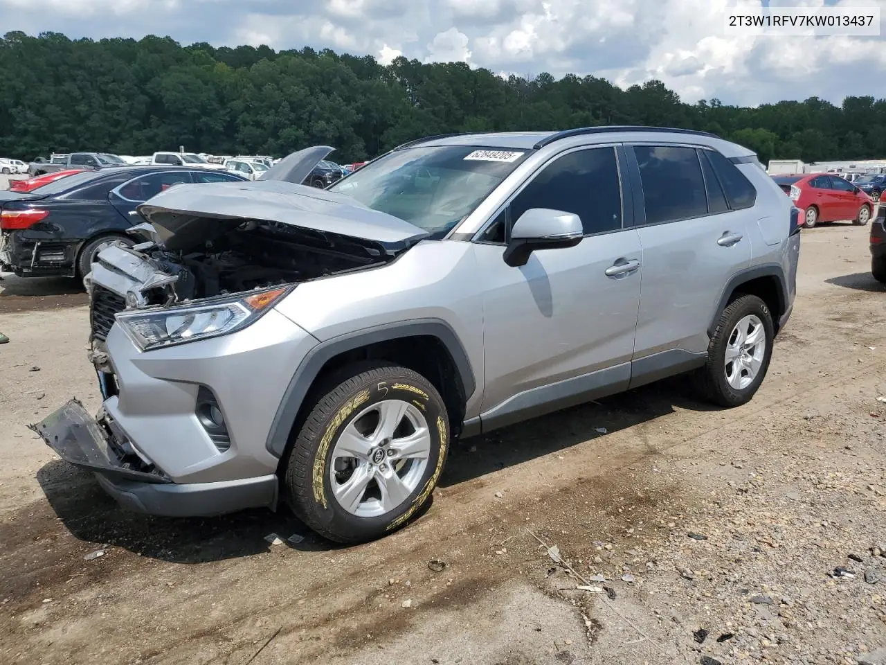 2019 Toyota Rav4 Xle VIN: 2T3W1RFV7KW013437 Lot: 62849205