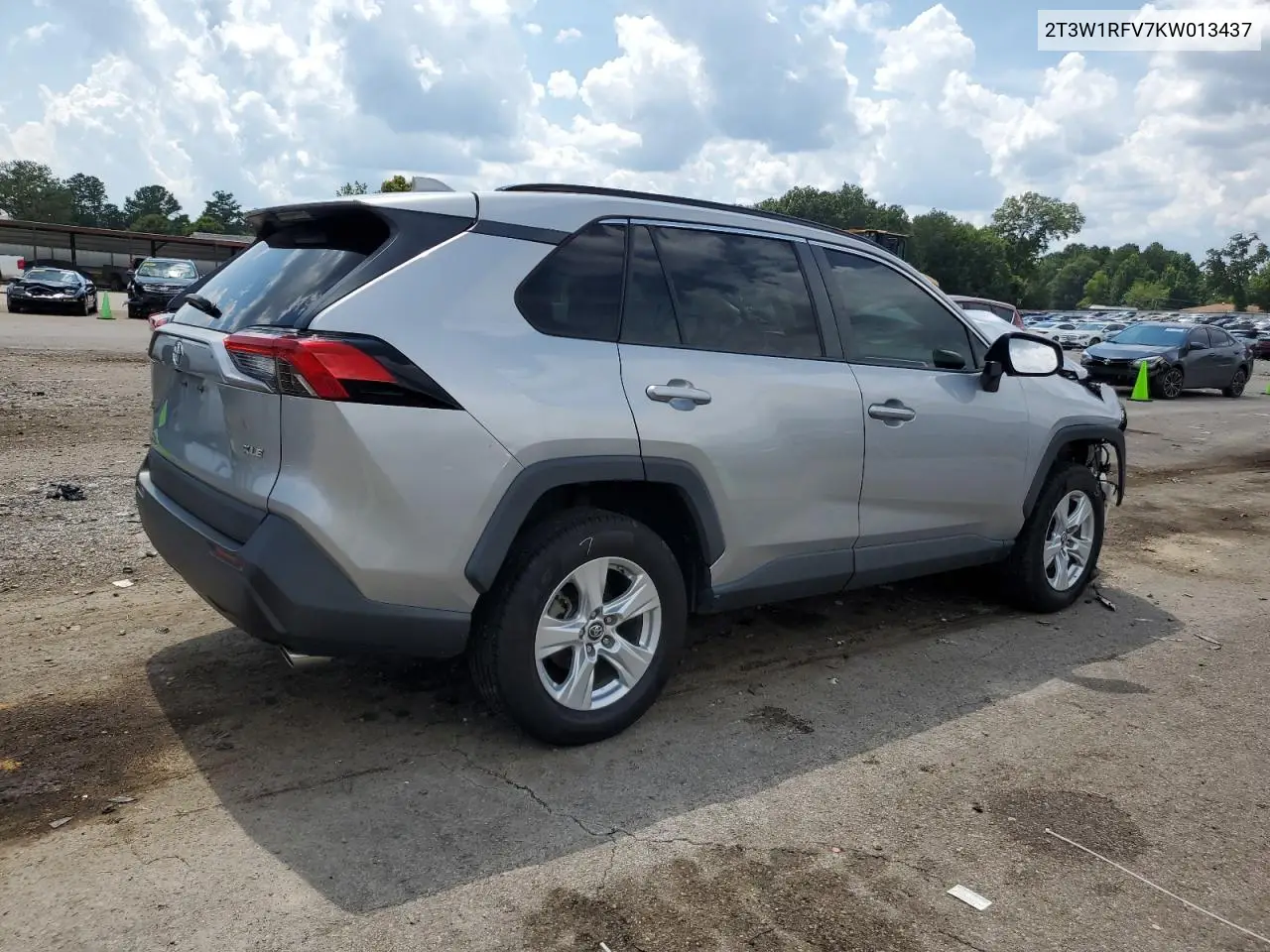 2019 Toyota Rav4 Xle VIN: 2T3W1RFV7KW013437 Lot: 62849205