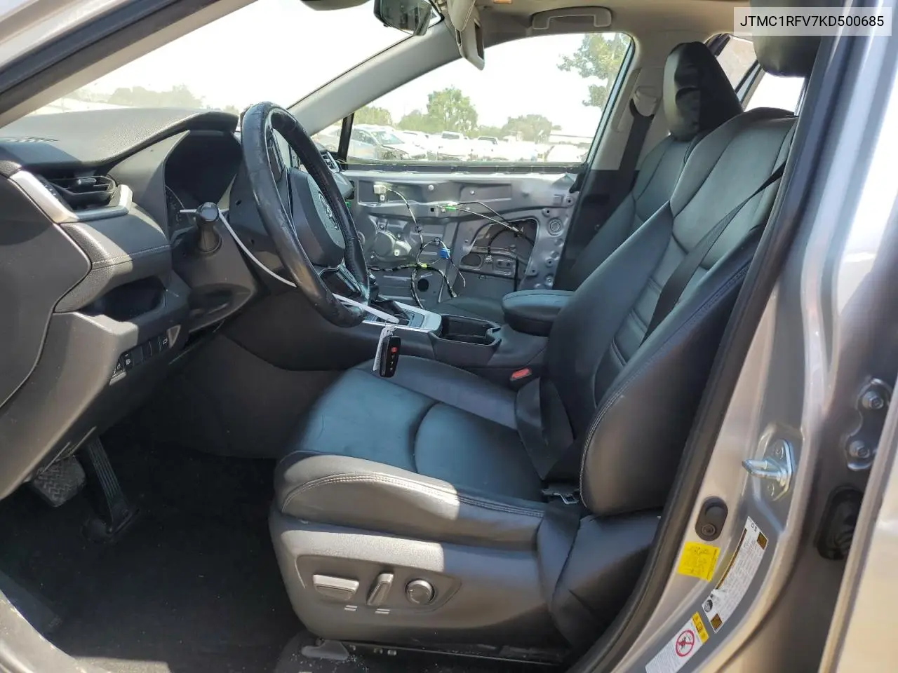 2019 Toyota Rav4 Xle Premium VIN: JTMC1RFV7KD500685 Lot: 63445775