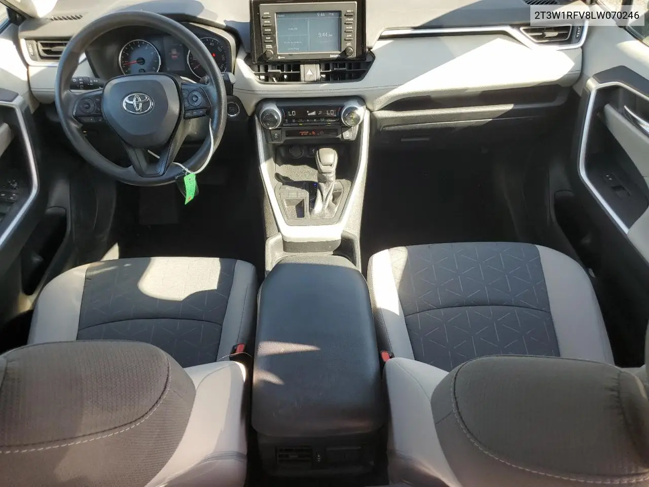 2020 Toyota Rav4 Xle VIN: 2T3W1RFV8LW070246 Lot: 60923545