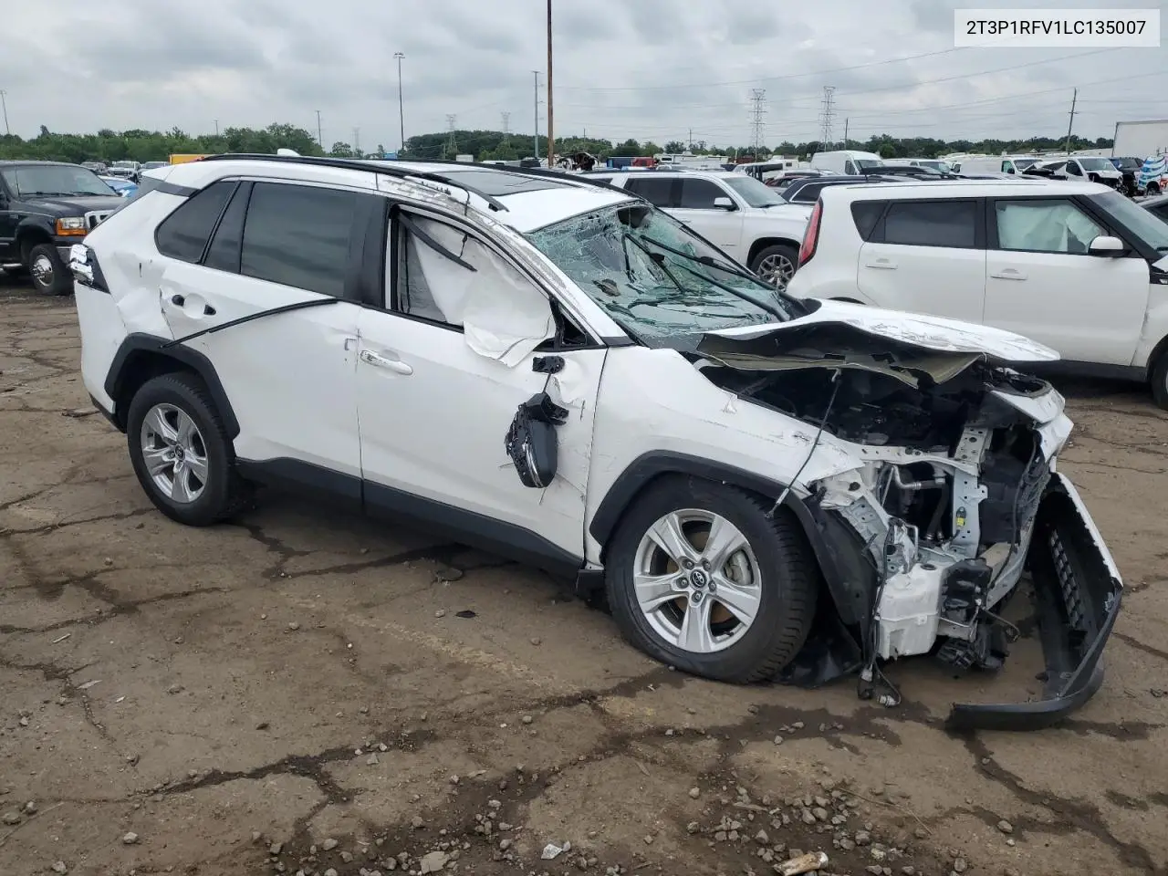 2020 Toyota Rav4 Xle VIN: 2T3P1RFV1LC135007 Lot: 62710795