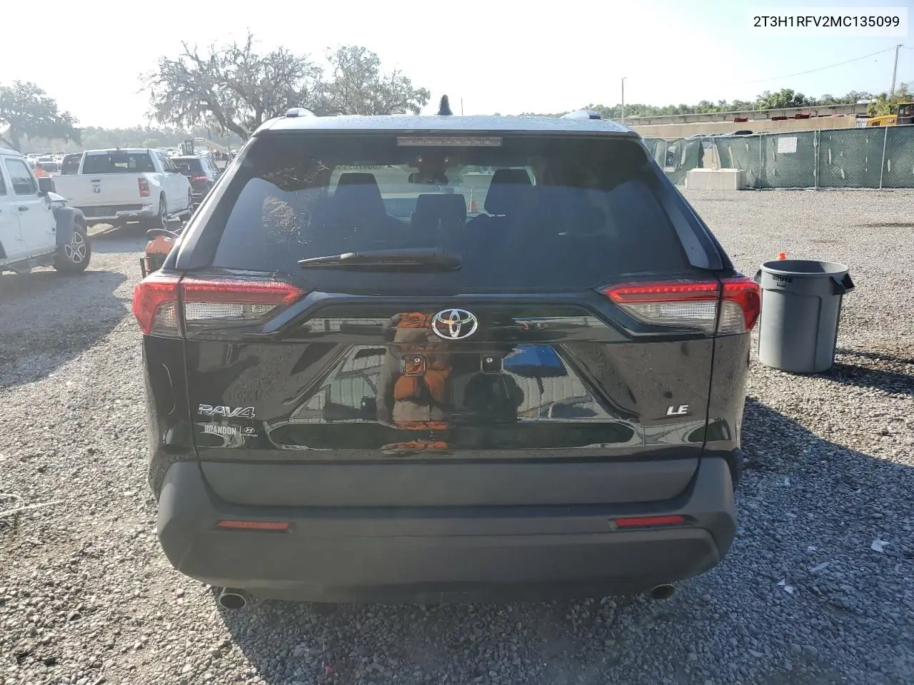 2021 Toyota Rav4 Le VIN: 2T3H1RFV2MC135099 Lot: 56470355