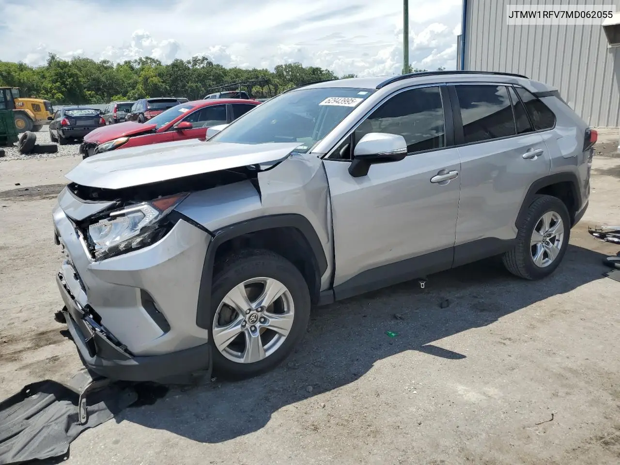 2021 Toyota Rav4 Xle VIN: JTMW1RFV7MD062055 Lot: 62943995