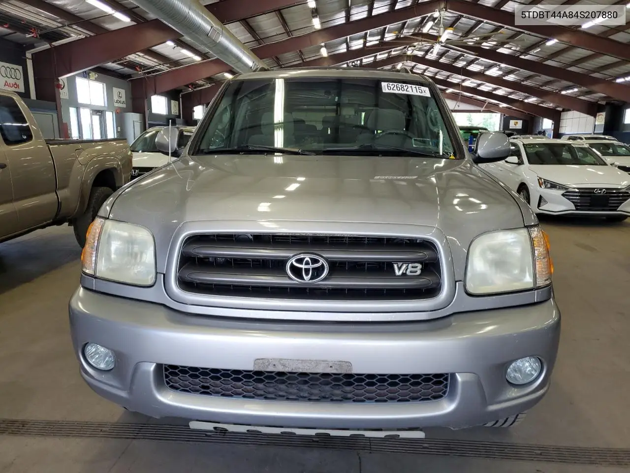 2004 Toyota Sequoia Sr5 VIN: 5TDBT44A84S207880 Lot: 62682115