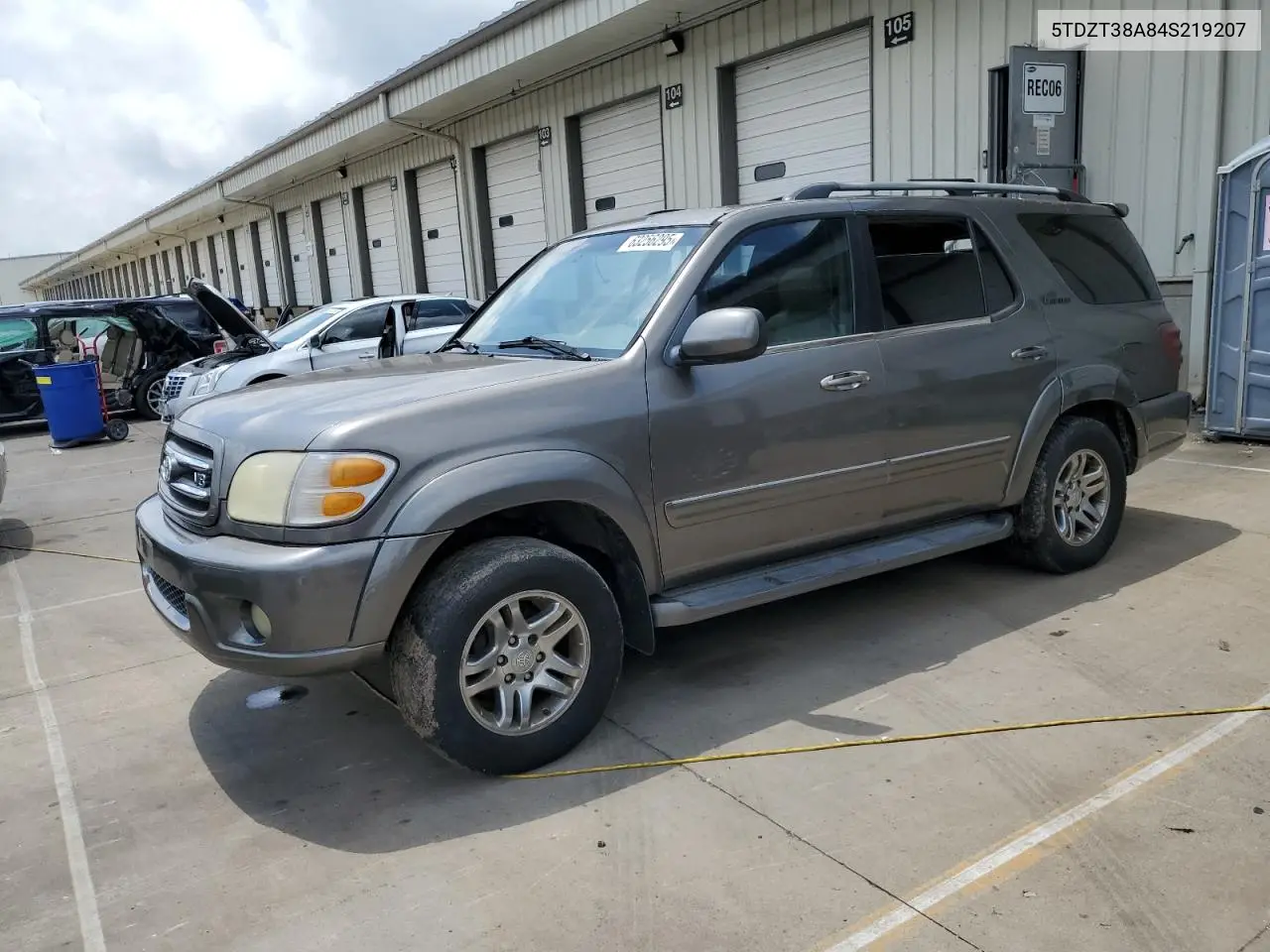 2004 Toyota Sequoia Limited VIN: 5TDZT38A84S219207 Lot: 63256295