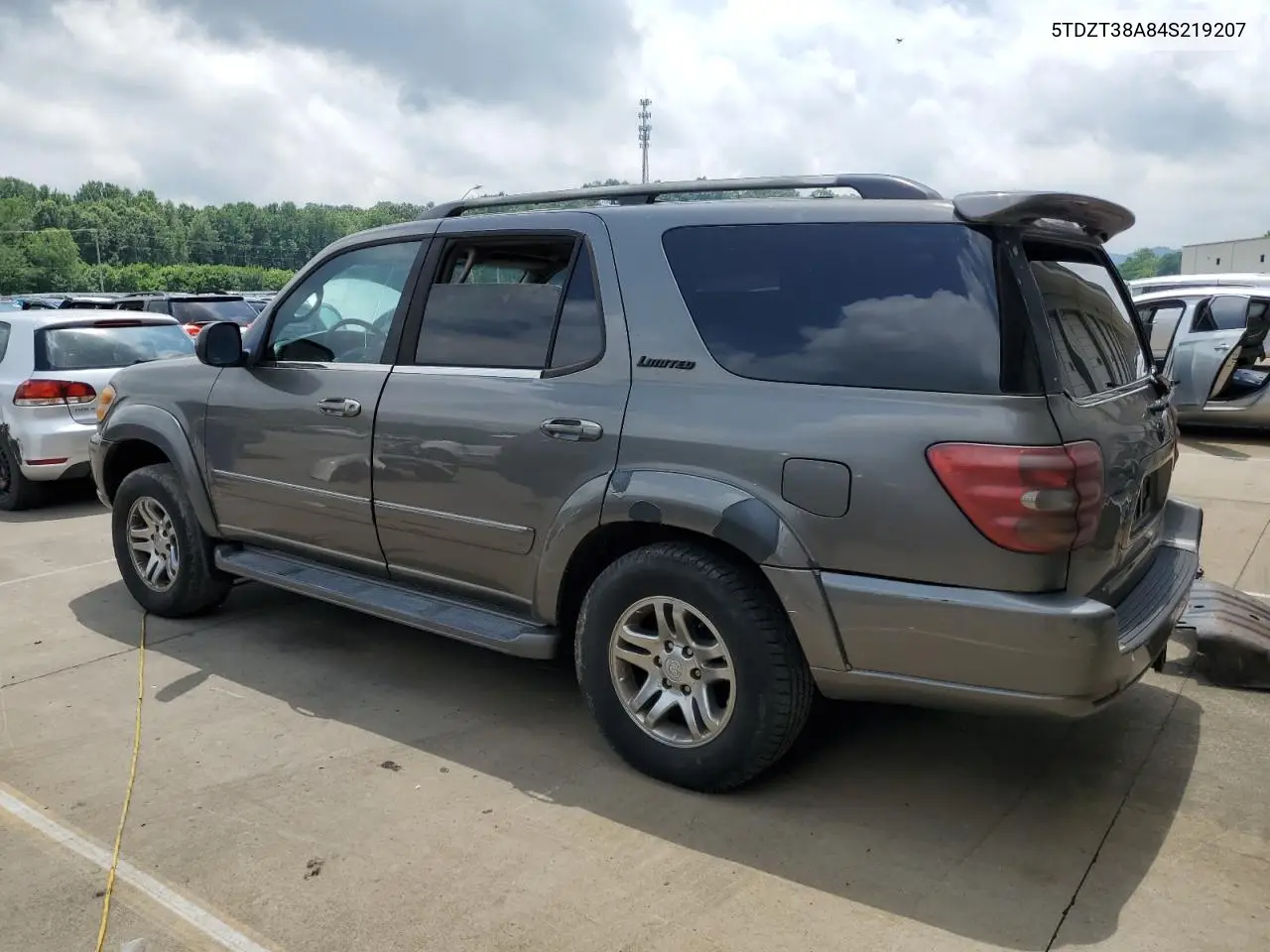2004 Toyota Sequoia Limited VIN: 5TDZT38A84S219207 Lot: 63256295