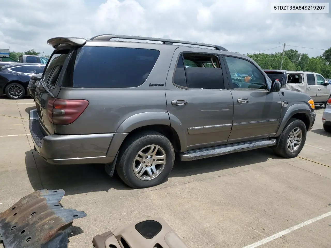 2004 Toyota Sequoia Limited VIN: 5TDZT38A84S219207 Lot: 63256295