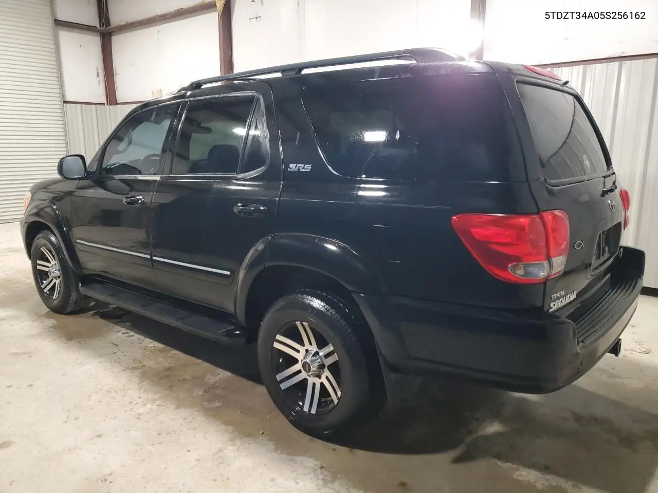 2005 Toyota Sequoia Sr5 VIN: 5TDZT34A05S256162 Lot: 52143995