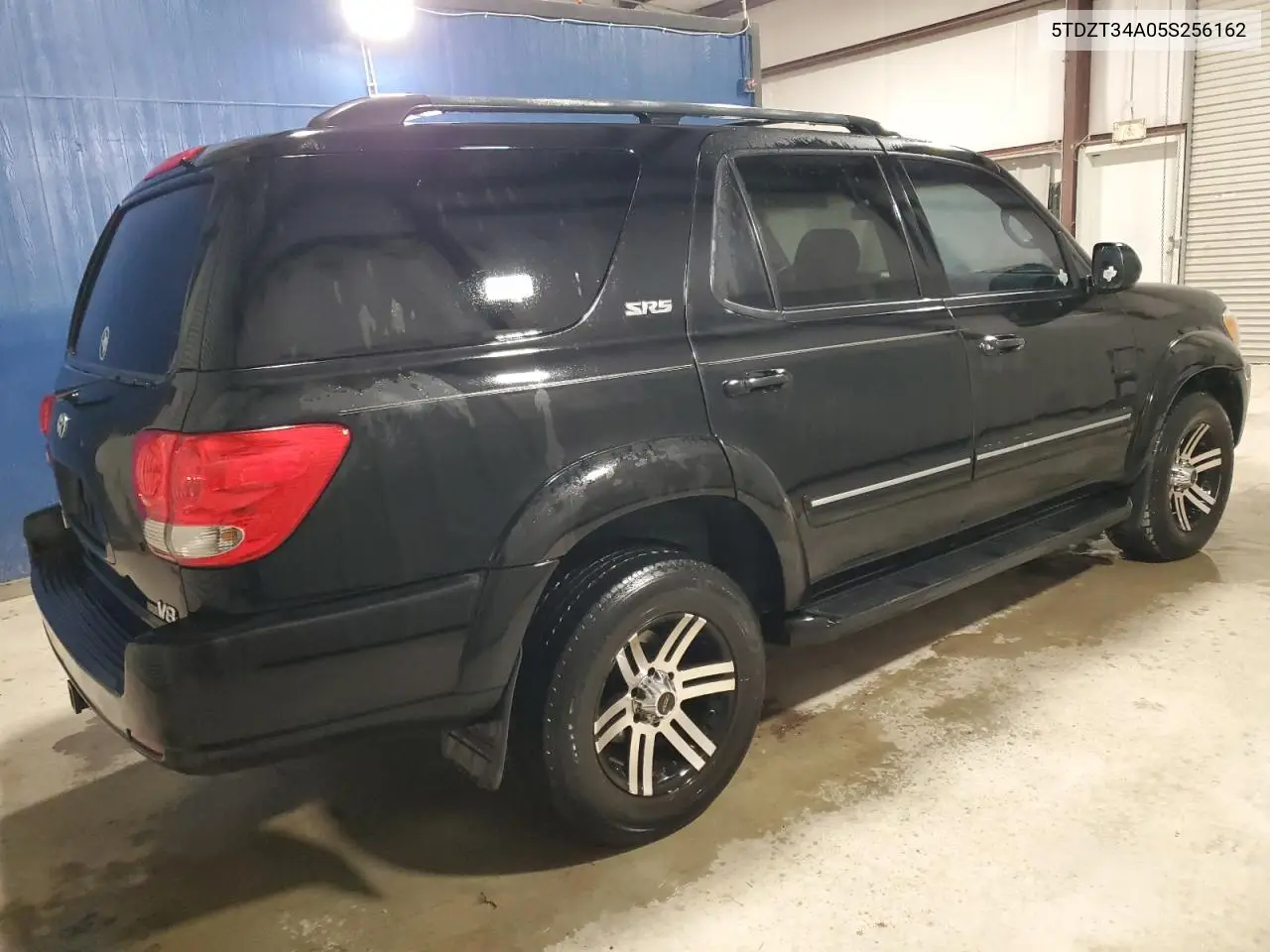 2005 Toyota Sequoia Sr5 VIN: 5TDZT34A05S256162 Lot: 52143995