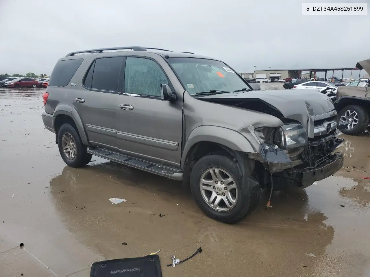 2005 Toyota Sequoia Sr5 VIN: 5TDZT34A45S251899 Lot: 55744095