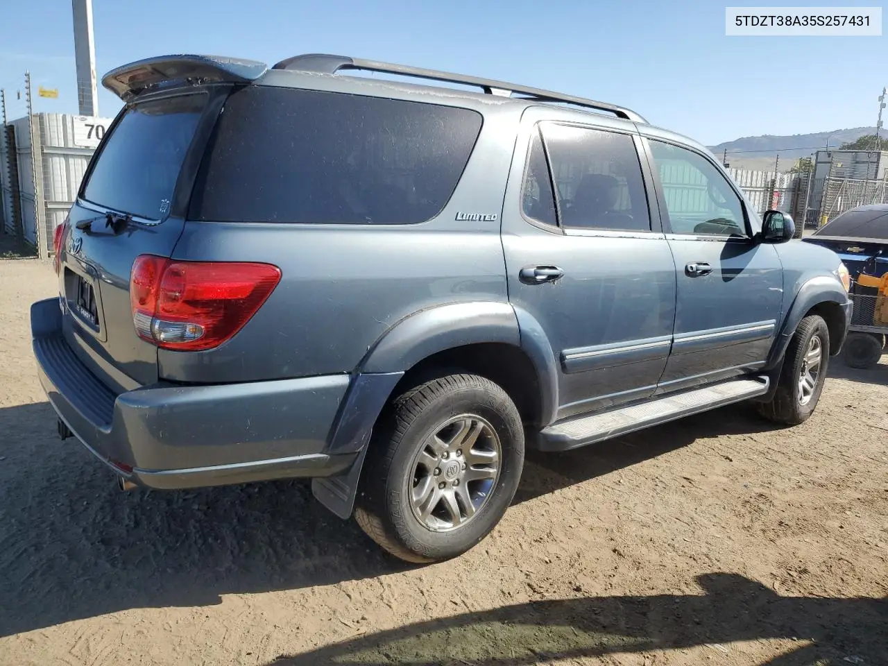 2005 Toyota Sequoia Limited VIN: 5TDZT38A35S257431 Lot: 56550585