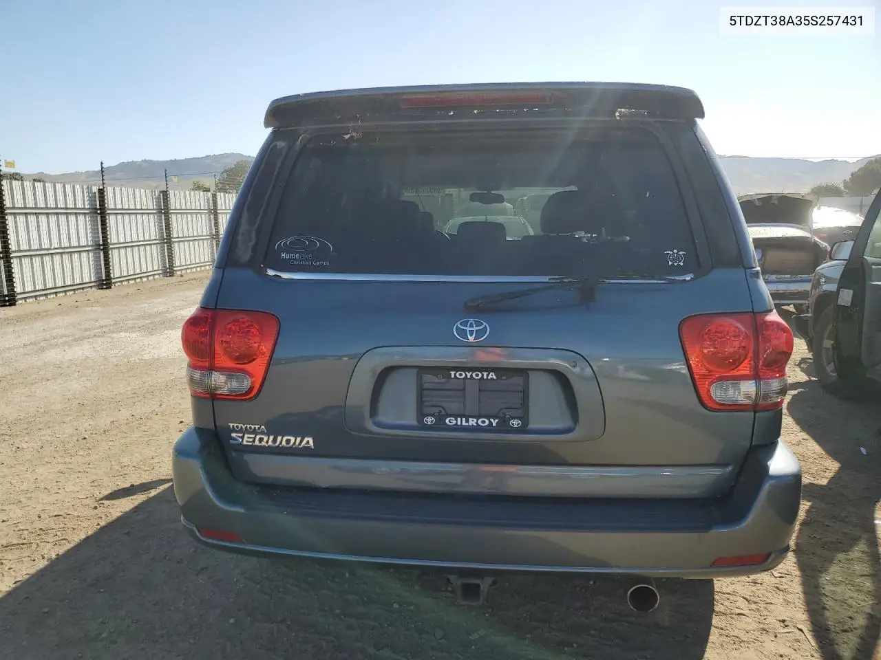 2005 Toyota Sequoia Limited VIN: 5TDZT38A35S257431 Lot: 56550585
