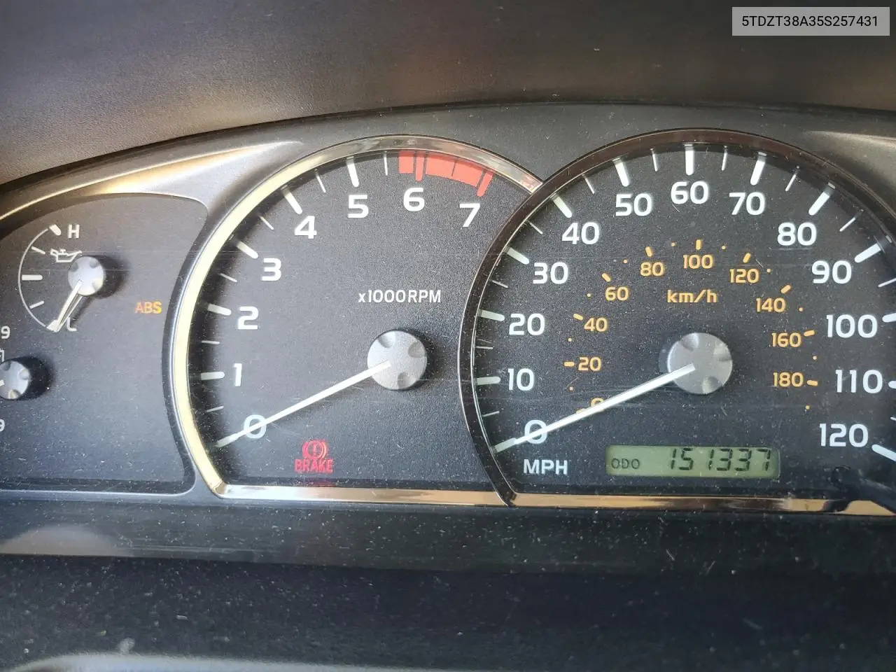 2005 Toyota Sequoia Limited VIN: 5TDZT38A35S257431 Lot: 56550585