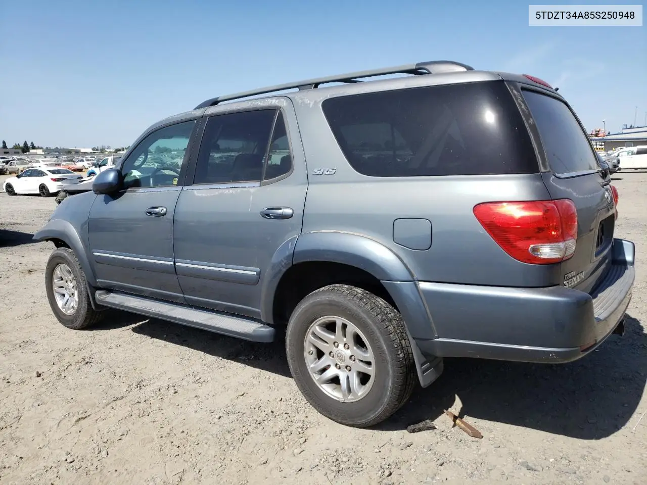 2005 Toyota Sequoia Sr5 VIN: 5TDZT34A85S250948 Lot: 61967675
