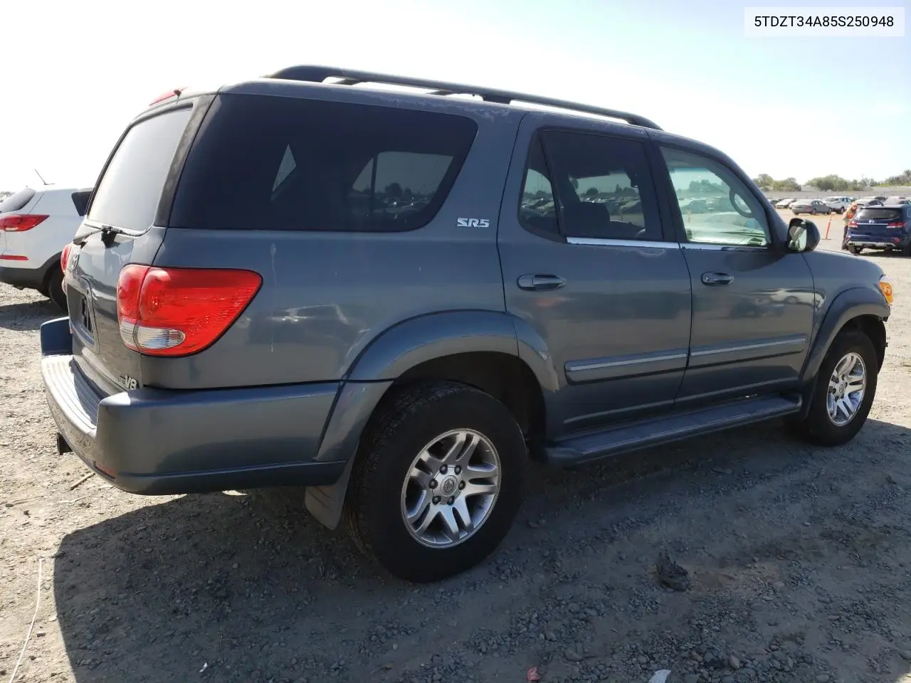 2005 Toyota Sequoia Sr5 VIN: 5TDZT34A85S250948 Lot: 61967675