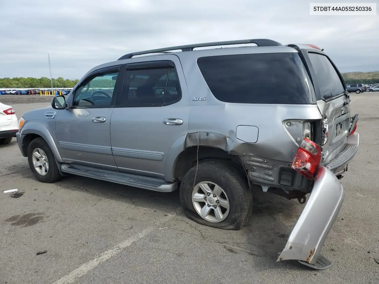 2005 Toyota Sequoia Sr5 VIN: 5TDBT44A05S250336 Lot: 62008565