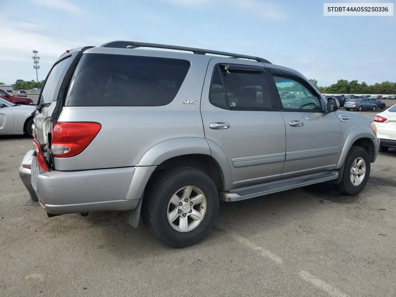 2005 Toyota Sequoia Sr5 VIN: 5TDBT44A05S250336 Lot: 62008565