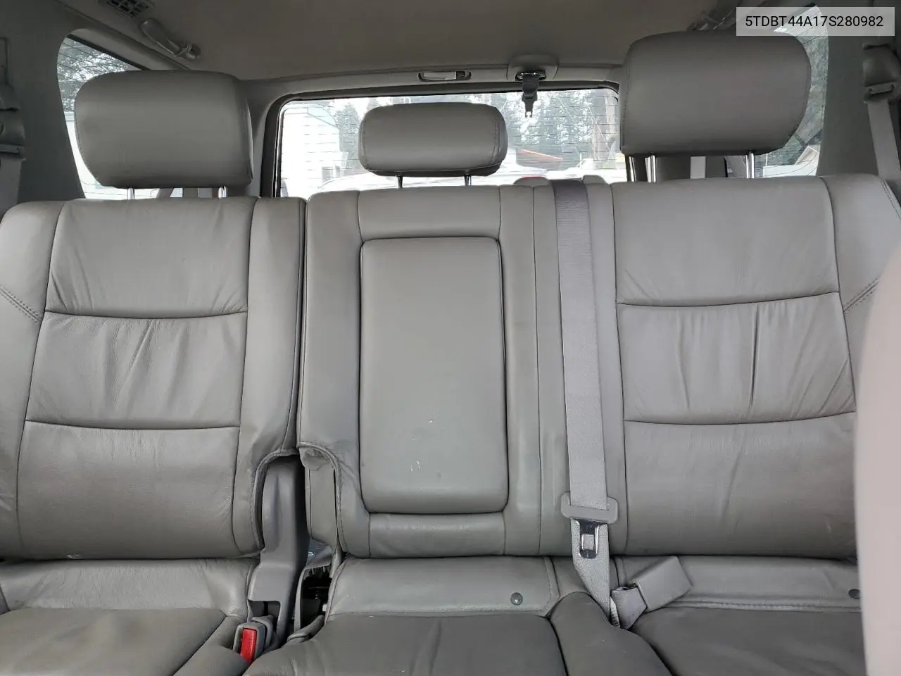 2007 Toyota Sequoia Sr5 VIN: 5TDBT44A17S280982 Lot: 52850655
