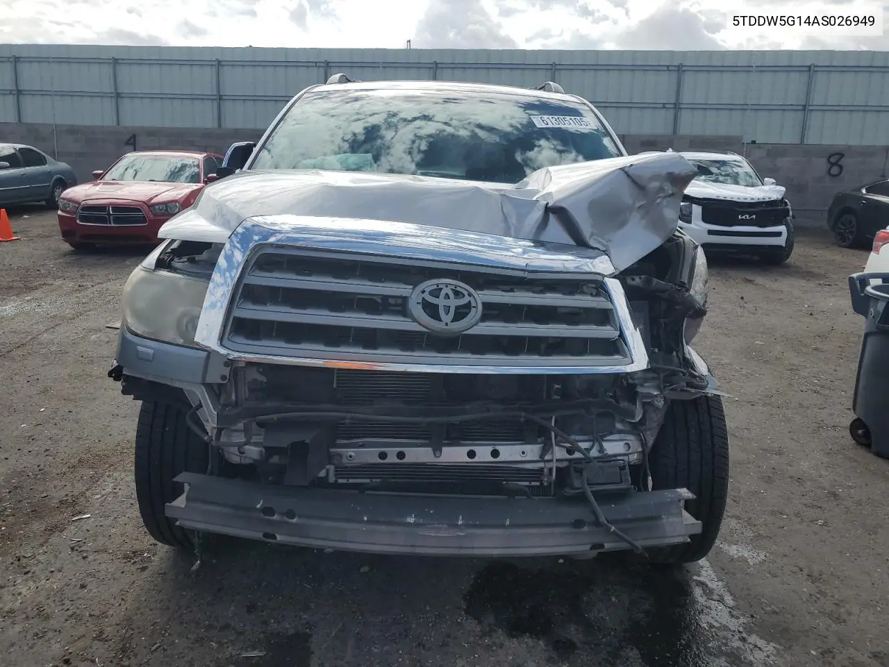 2010 Toyota Sequoia Platinum VIN: 5TDDW5G14AS026949 Lot: 61305105