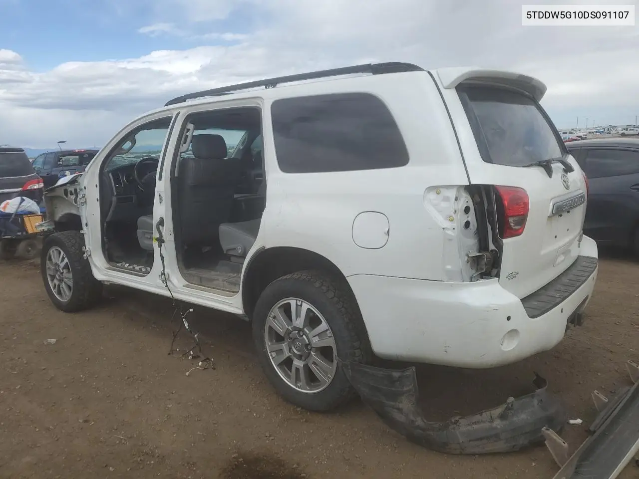 2013 Toyota Sequoia Platinum VIN: 5TDDW5G10DS091107 Lot: 53121685