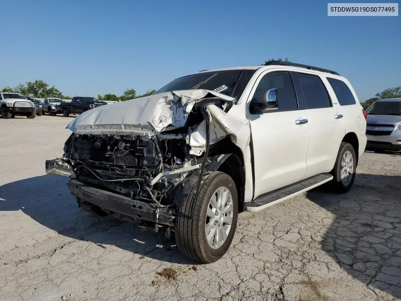2013 Toyota Sequoia Platinum VIN: 5TDDW5G19DS077495 Lot: 56355405