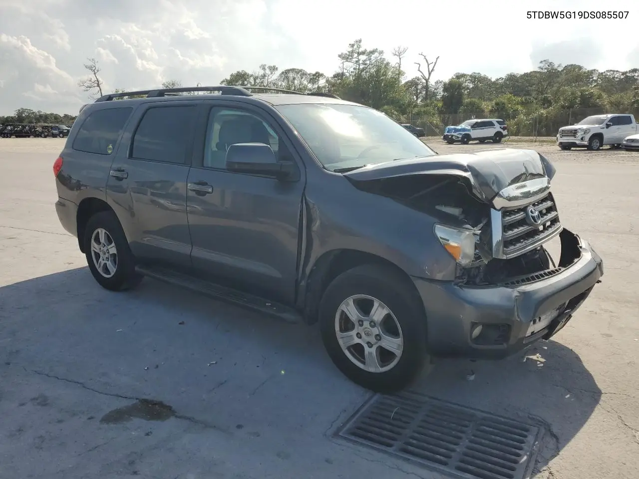 2013 Toyota Sequoia Sr5 VIN: 5TDBW5G19DS085507 Lot: 56496845