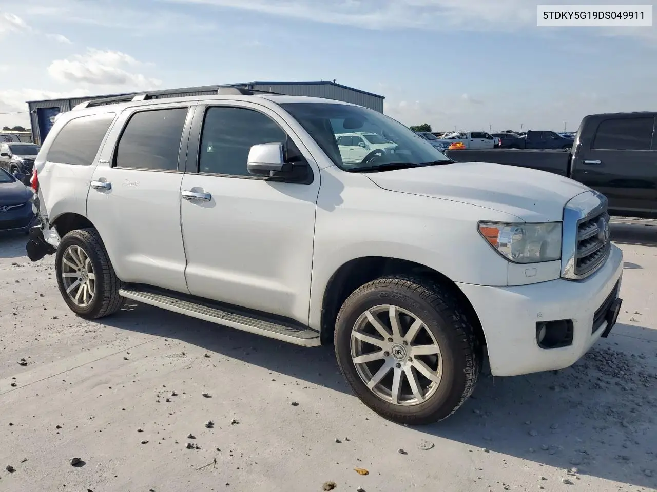 2013 Toyota Sequoia Limited VIN: 5TDKY5G19DS049911 Lot: 61542655
