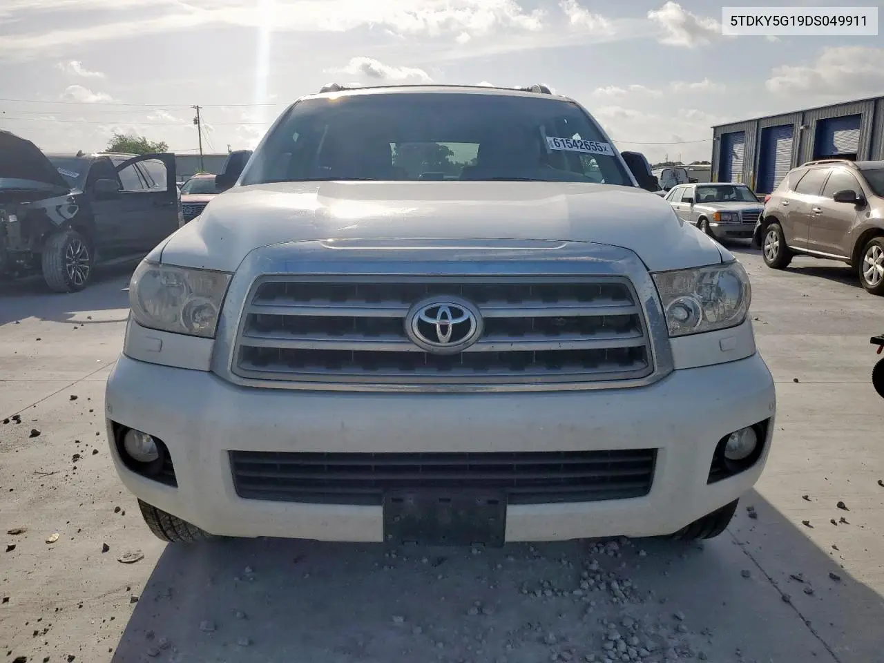 2013 Toyota Sequoia Limited VIN: 5TDKY5G19DS049911 Lot: 61542655
