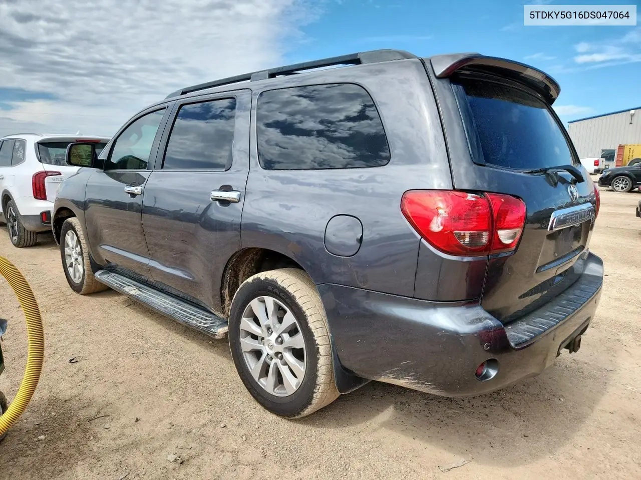 2013 Toyota Sequoia Limited VIN: 5TDKY5G16DS047064 Lot: 62320055