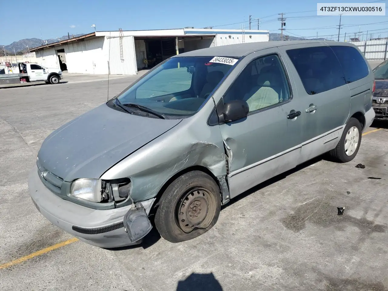 1998 Toyota Sienna Le VIN: 4T3ZF13CXWU030516 Lot: 56433035