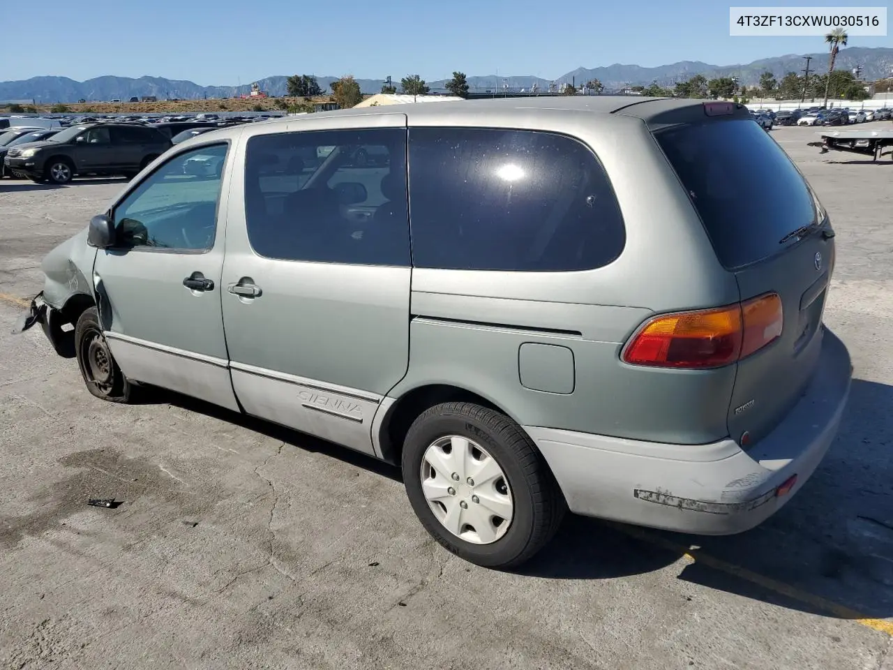 1998 Toyota Sienna Le VIN: 4T3ZF13CXWU030516 Lot: 56433035