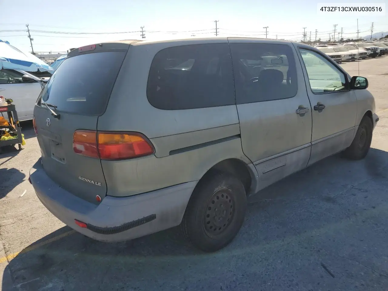1998 Toyota Sienna Le VIN: 4T3ZF13CXWU030516 Lot: 56433035