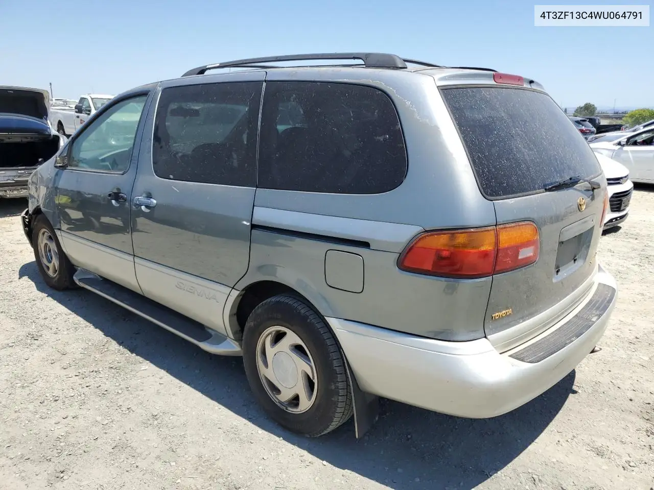 1998 Toyota Sienna Le VIN: 4T3ZF13C4WU064791 Lot: 61411865