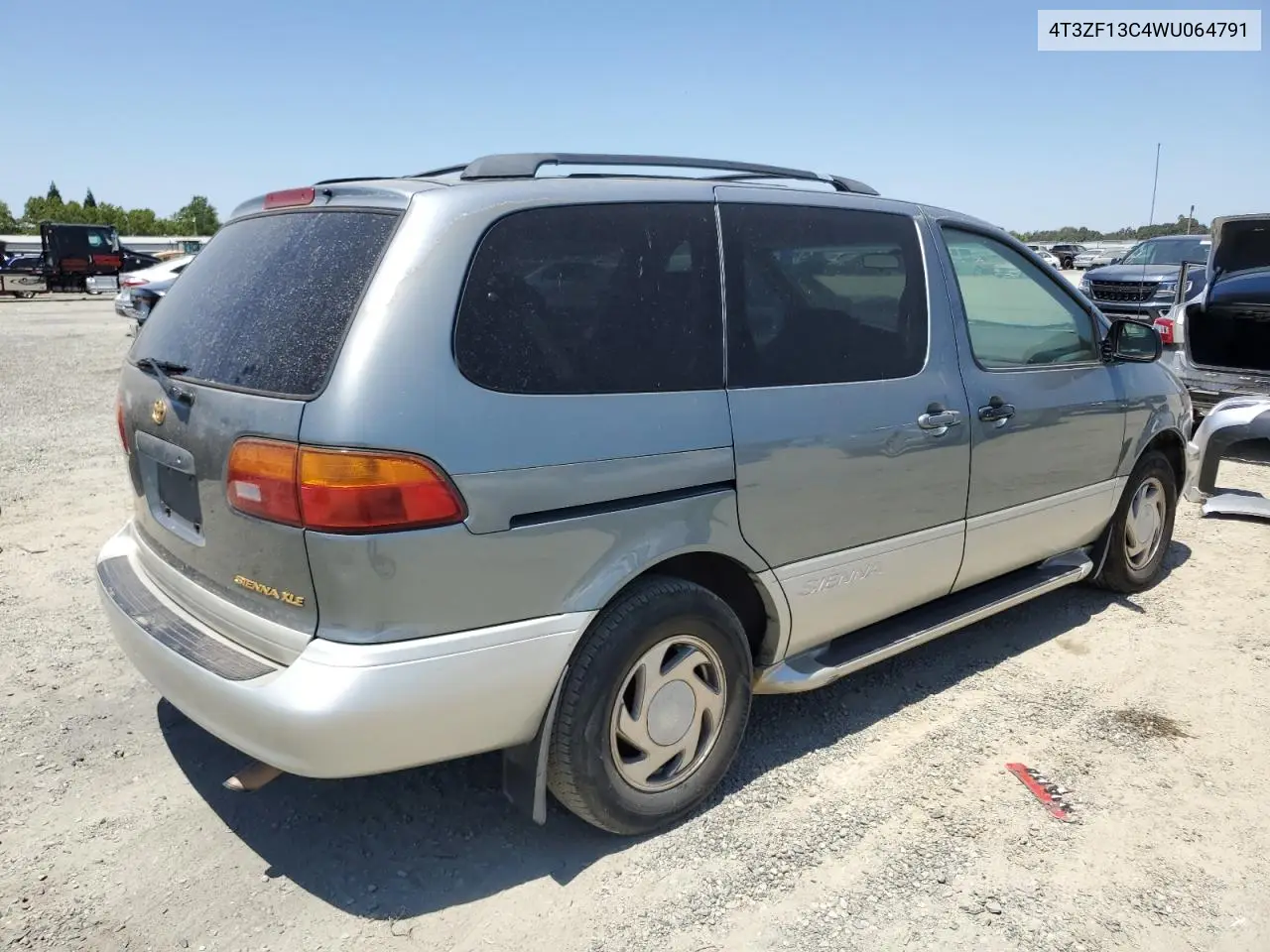 1998 Toyota Sienna Le VIN: 4T3ZF13C4WU064791 Lot: 61411865