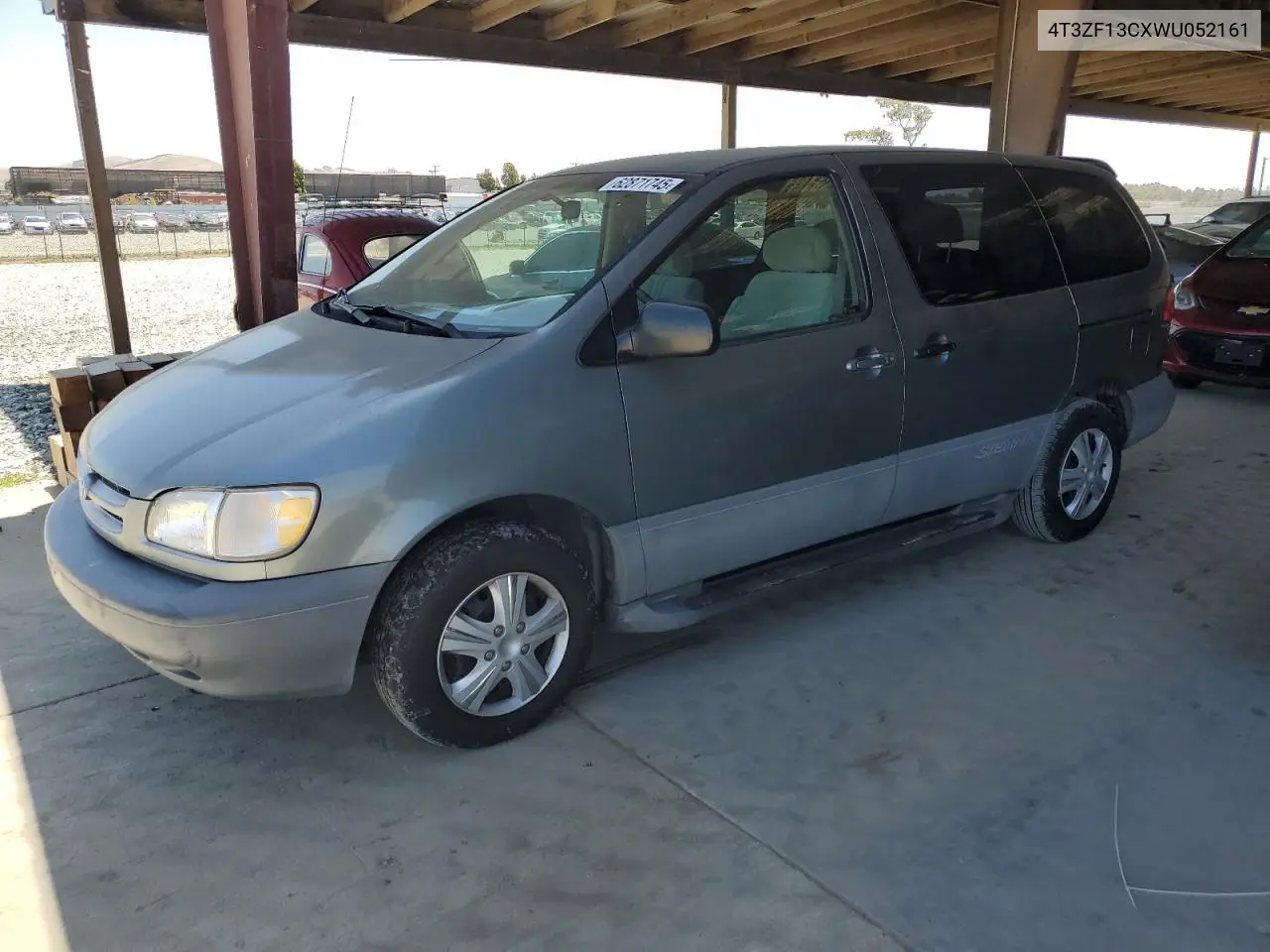 1998 Toyota Sienna Le VIN: 4T3ZF13CXWU052161 Lot: 62871745