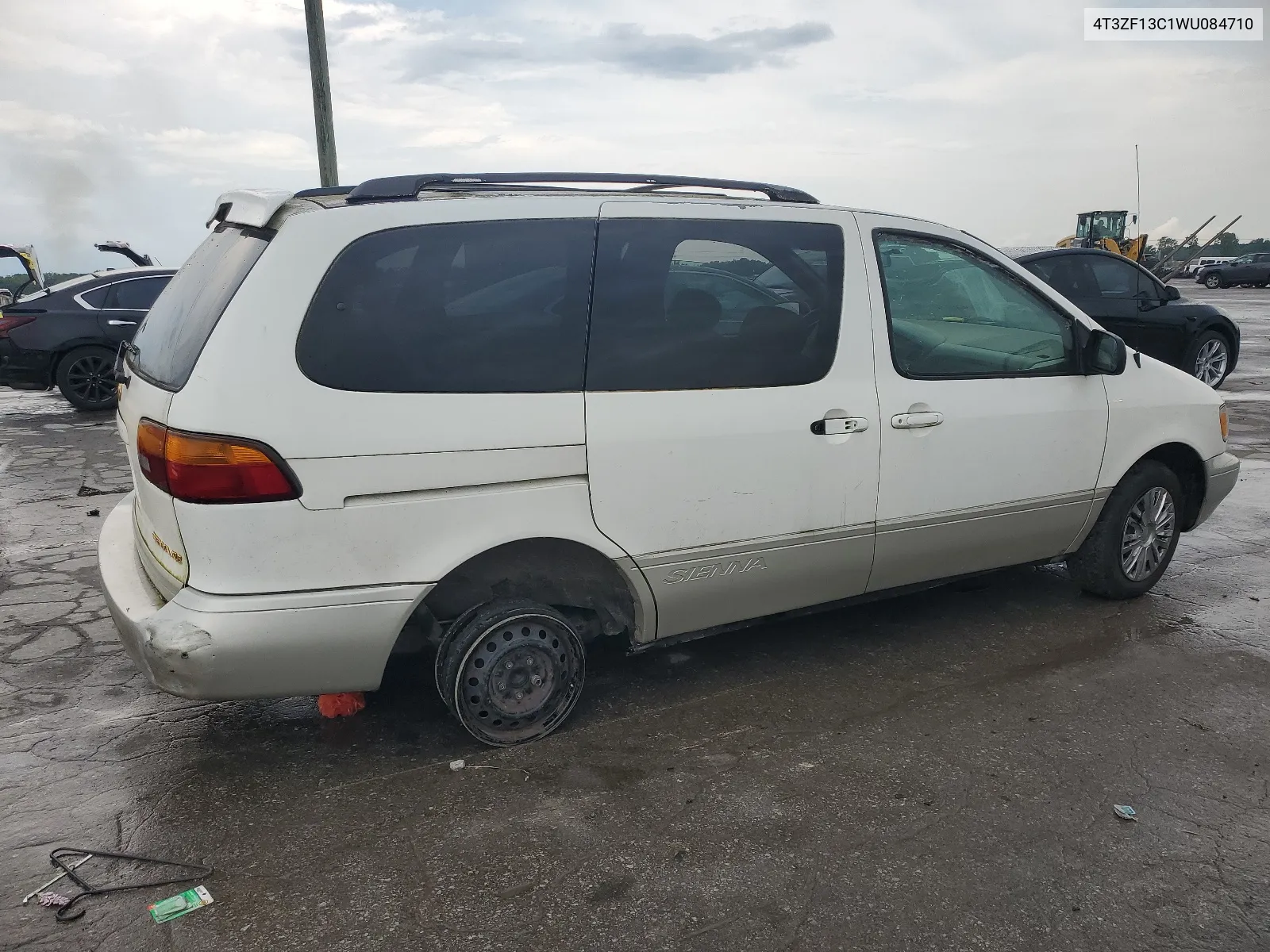 1998 Toyota Sienna Le VIN: 4T3ZF13C1WU084710 Lot: 65163564