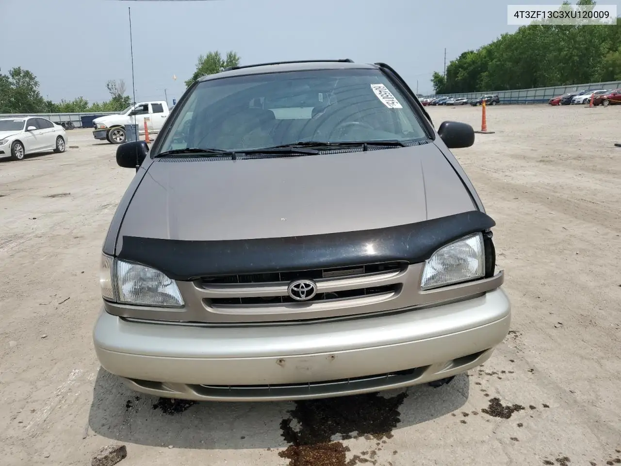 1999 Toyota Sienna Le VIN: 4T3ZF13C3XU120009 Lot: 60455015