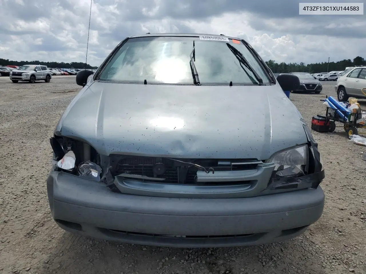 1999 Toyota Sienna Le VIN: 4T3ZF13C1XU144583 Lot: 60859065