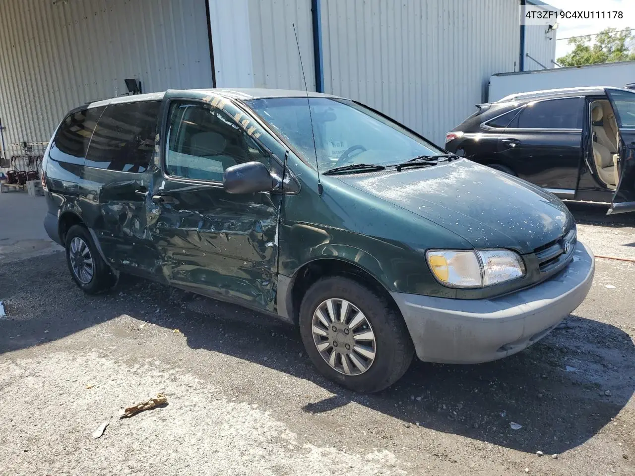 1999 Toyota Sienna Ce VIN: 4T3ZF19C4XU111178 Lot: 64194425