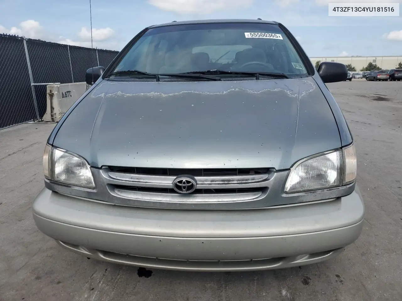 2000 Toyota Sienna Le VIN: 4T3ZF13C4YU181516 Lot: 55500365
