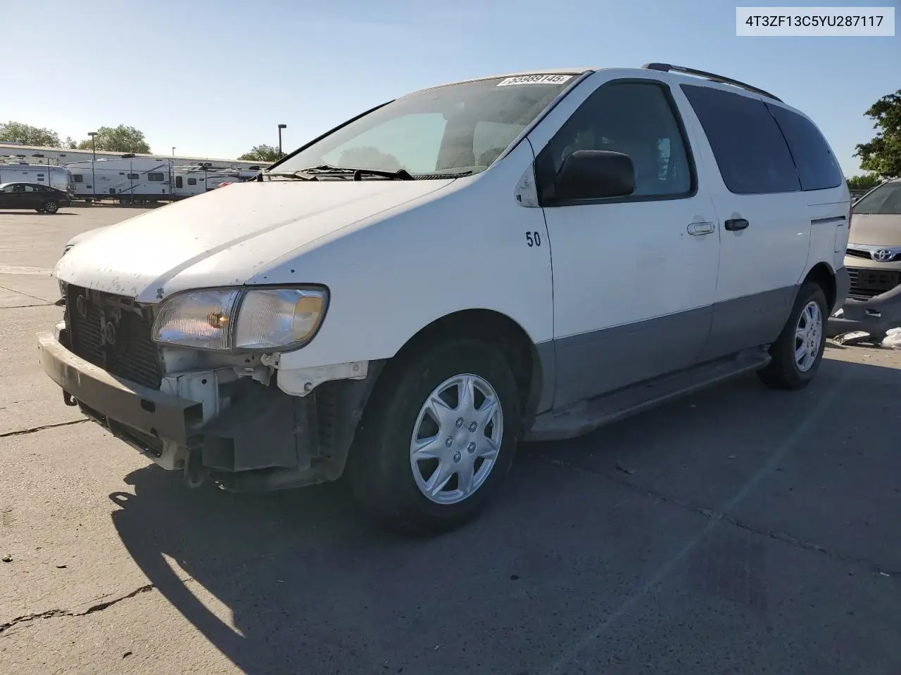 2000 Toyota Sienna Le VIN: 4T3ZF13C5YU287117 Lot: 55989145