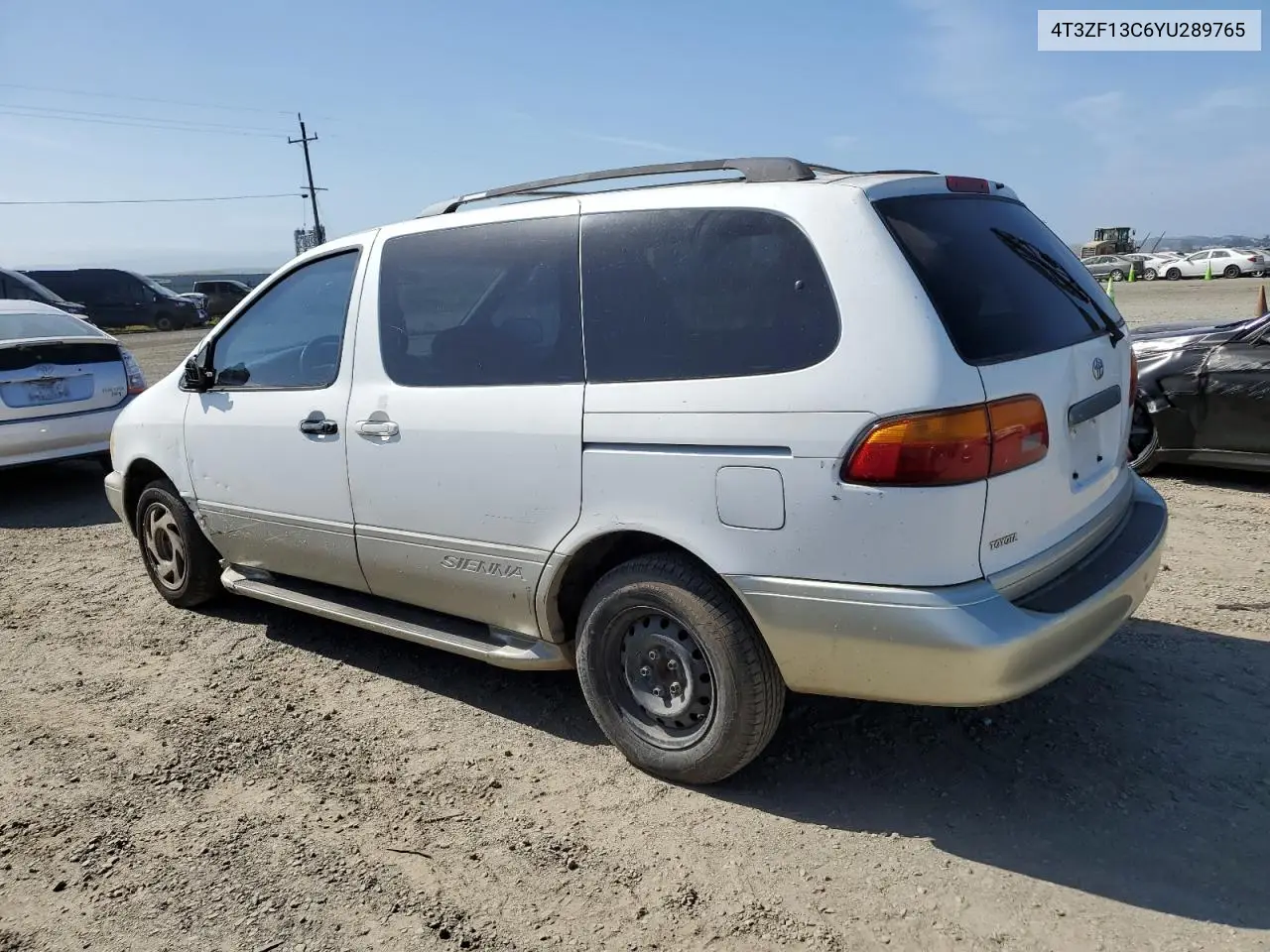 2000 Toyota Sienna Le VIN: 4T3ZF13C6YU289765 Lot: 56023395