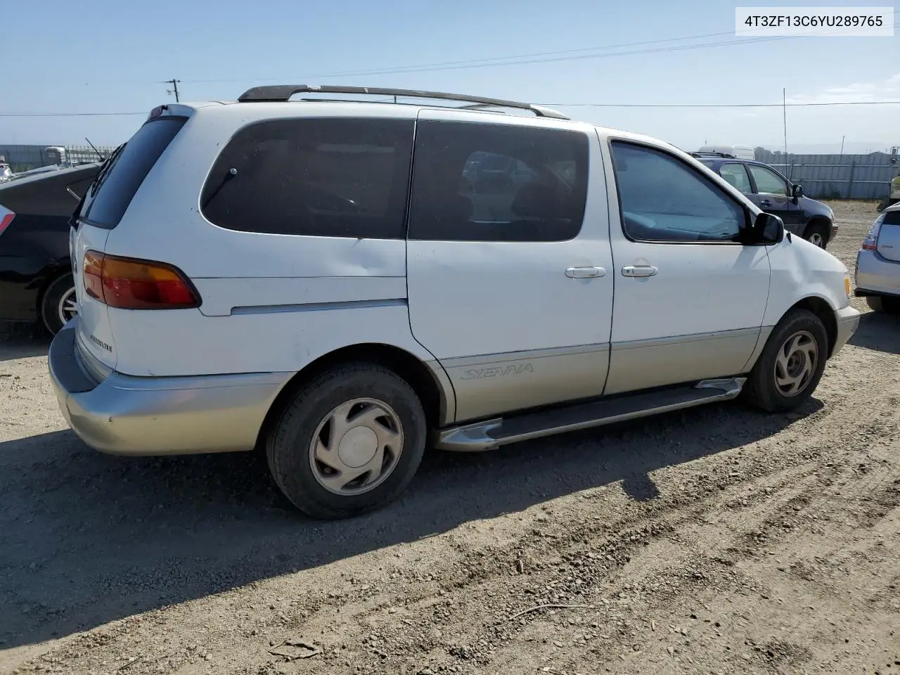 2000 Toyota Sienna Le VIN: 4T3ZF13C6YU289765 Lot: 56023395